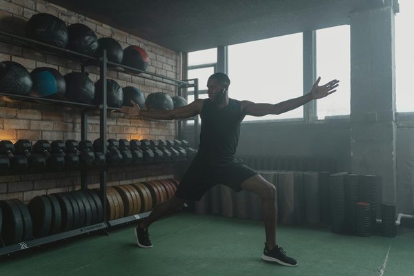 Wat zijn de regels voor dribbelen in basketbal?